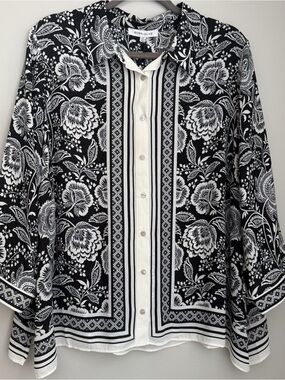 Rose & Olive Black & White Floral Border Print Button-Front Shirt